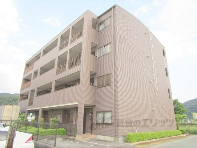 ライジングパレス