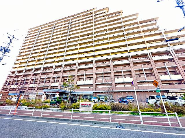 ロイヤルパークスER万代