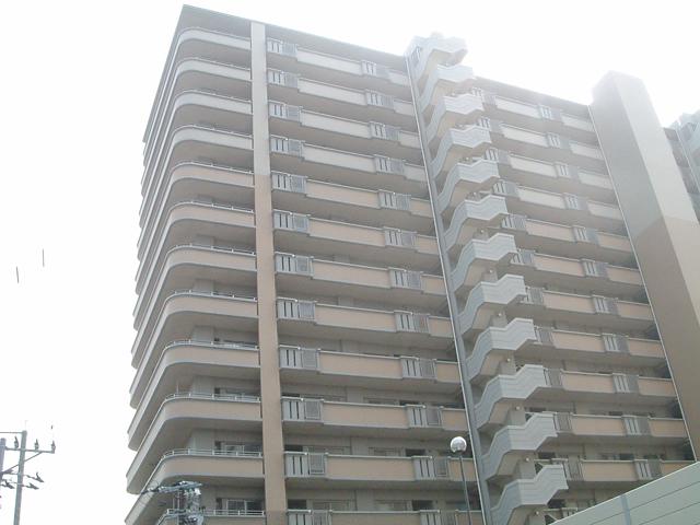 ロフティ吉塚駅前一番館