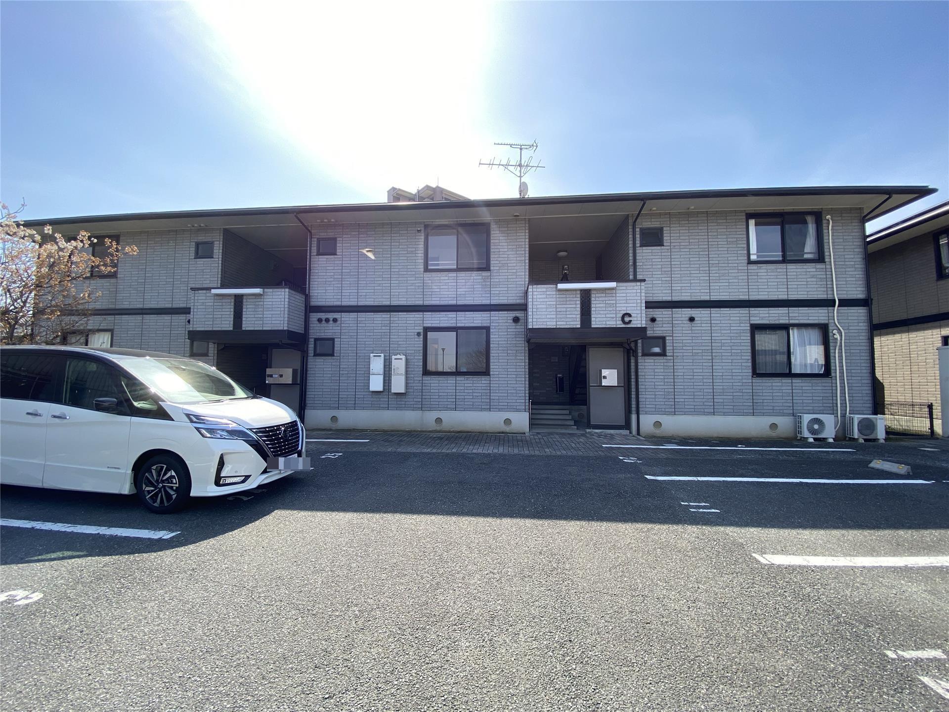ロイヤルガーデン芳賀C棟