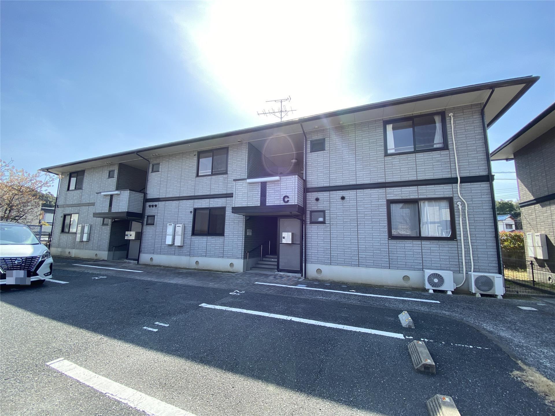 ロイヤルガーデン芳賀C棟