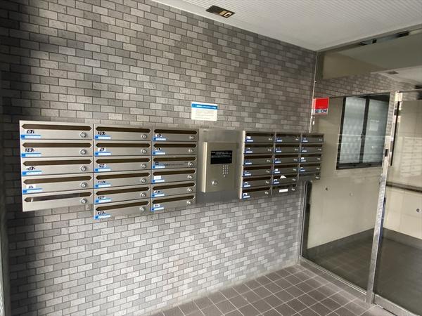 エムパークウエスト