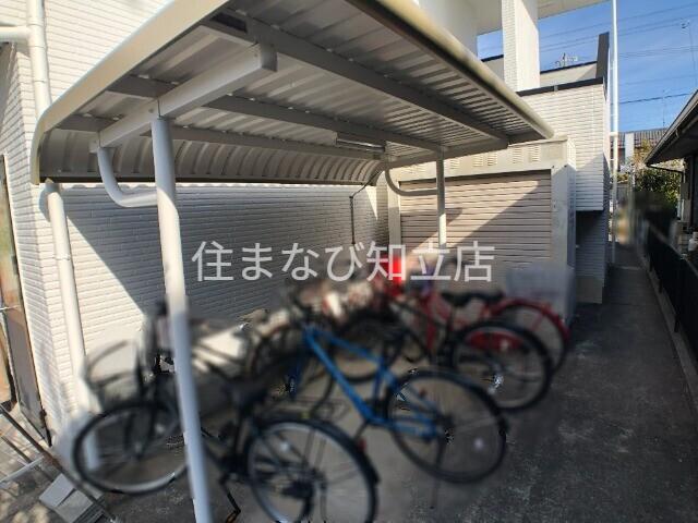 プリミア篠目
