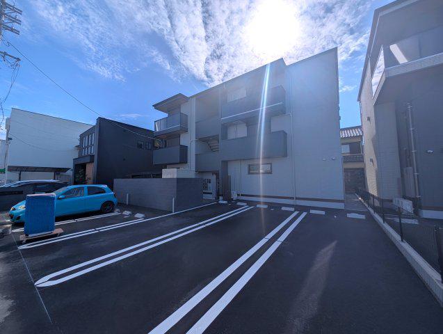 セレスティア本荘中ノ町 C
