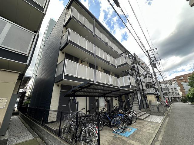 レオパレスコナヴィレッジ