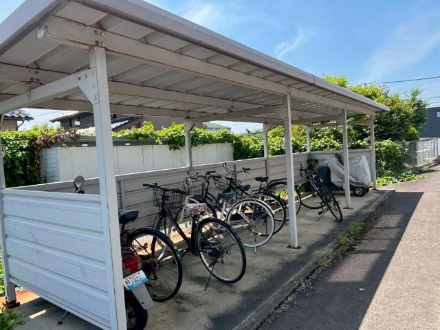 富山地鉄富山港線 粟島駅 徒歩18分 3階建 築25年
