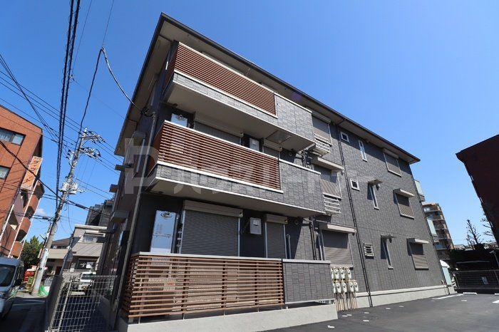 ロイヤルクレスト六号館
