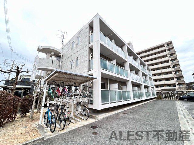 コート石津川