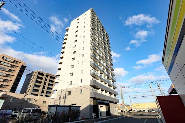 クリスタルガーデン栄町