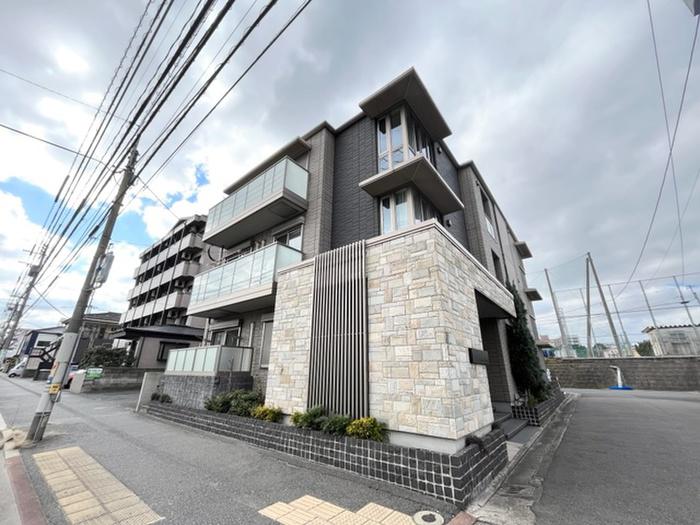 シャーメゾン境川