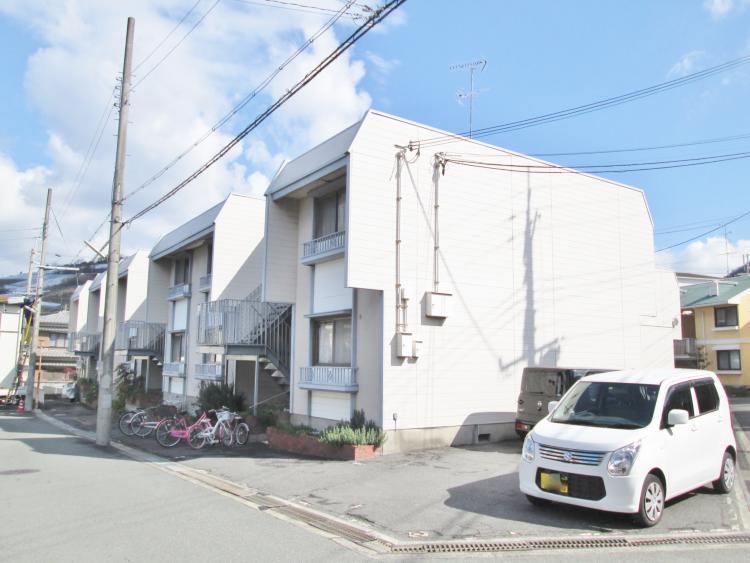 三英ハイツB