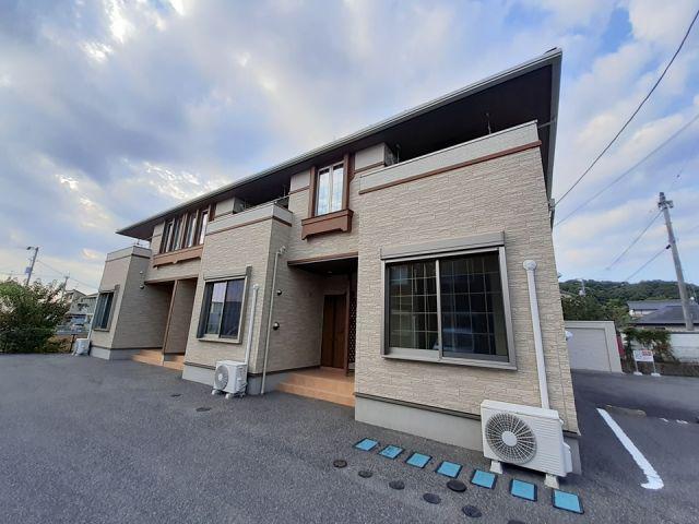 カームネス岡本 IV