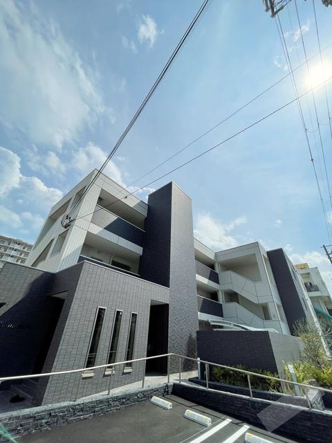 N.MAISON