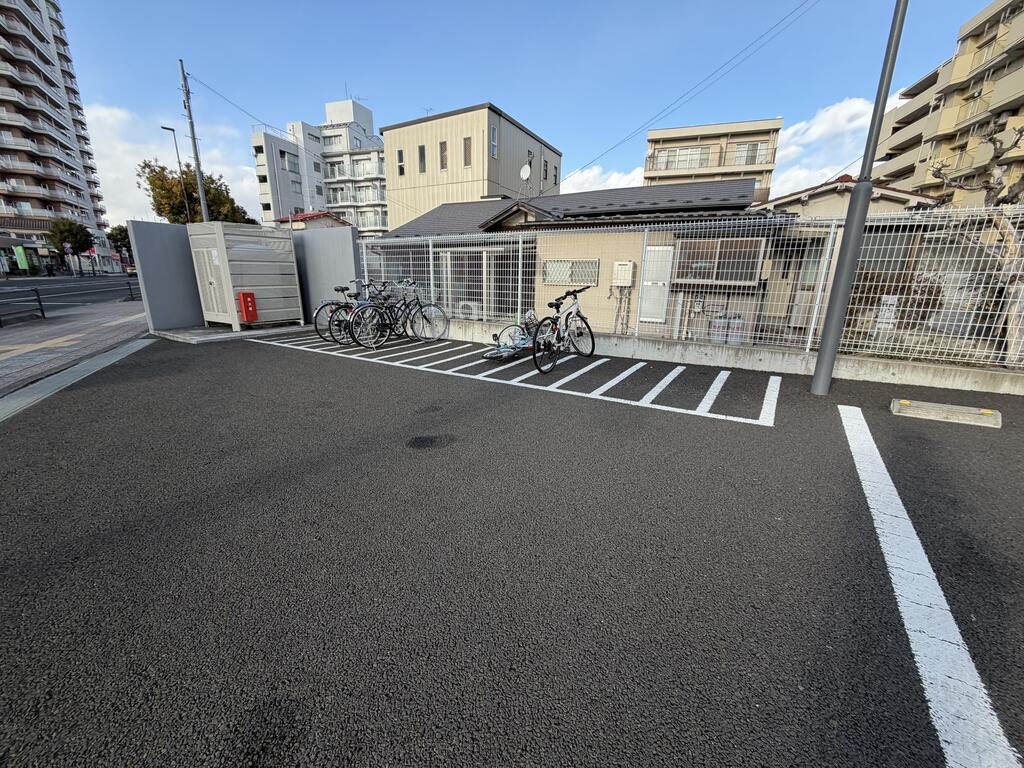 アスコット河原町駅前