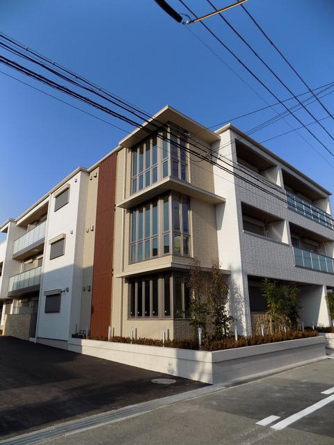 LA・VITA NAKAMOZU