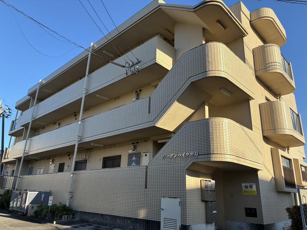 ガーデンハイツ照島