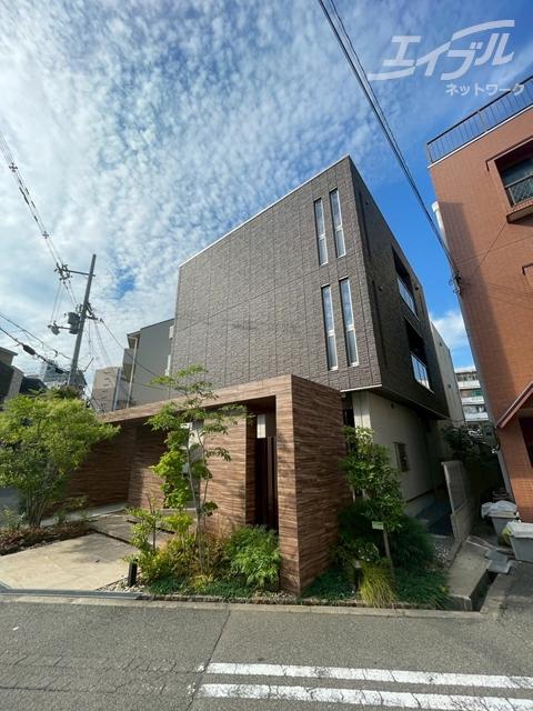 メゾン プレジール