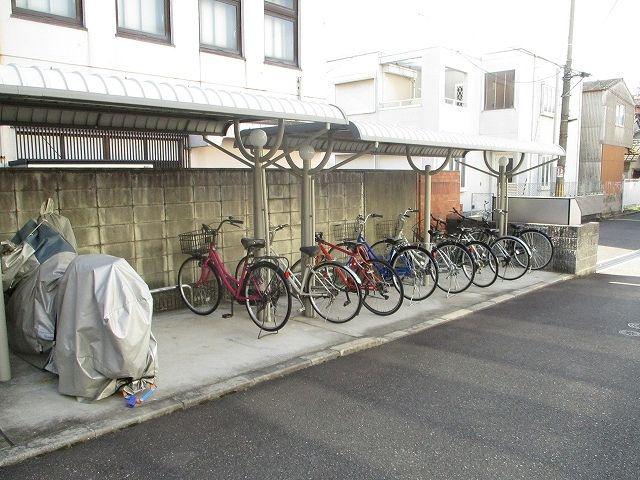 ウエストメゾンB