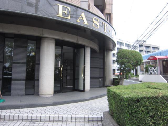 イースト・1