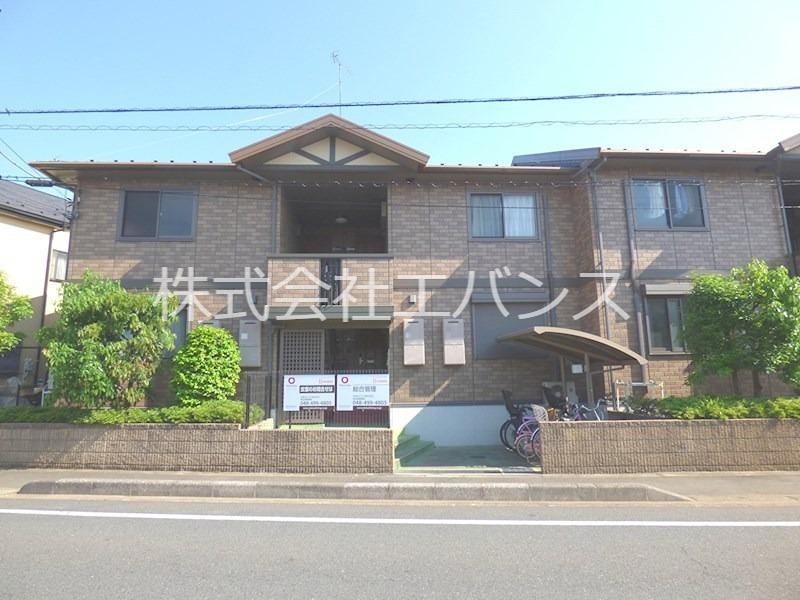 リリー坂下