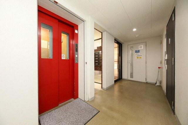 札幌市電 西線６条駅 徒歩5分 5階建 築20年