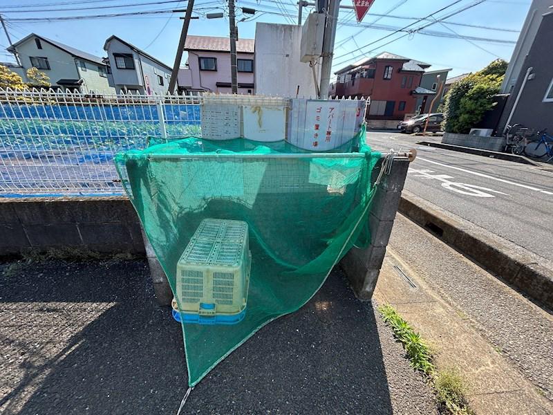 サン・イースト