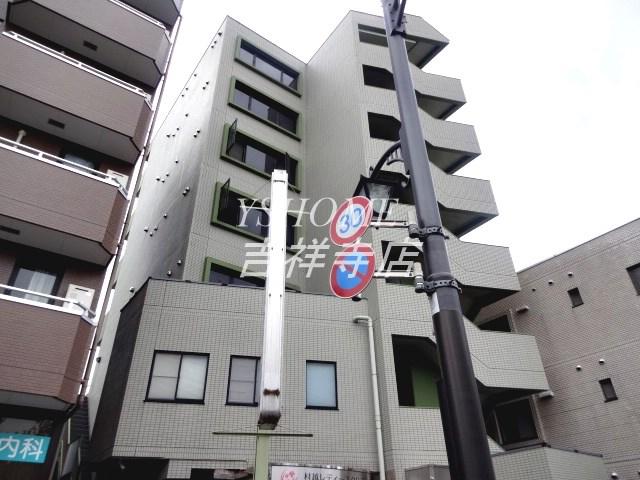 ラ・プルミエール村越