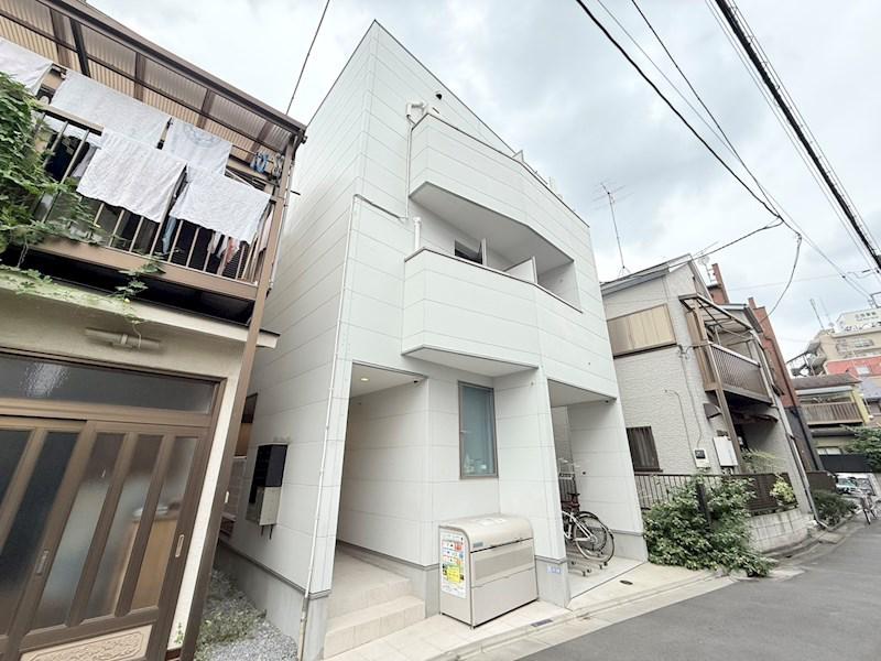 セレブラーレ町屋