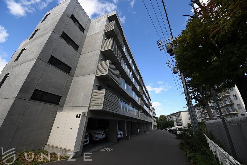平岸リバーサイド