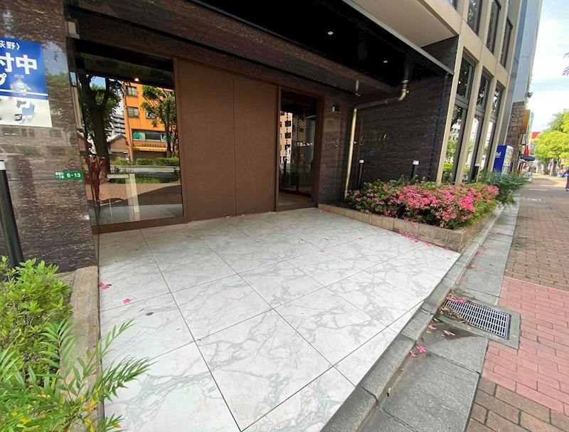 GRAND CHARIOT三萩野 
