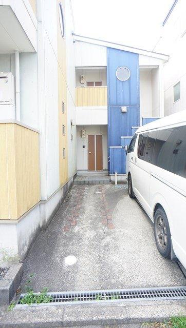 クレフラスト駅南大通