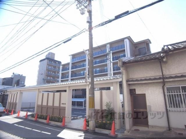 メゾン ノワール