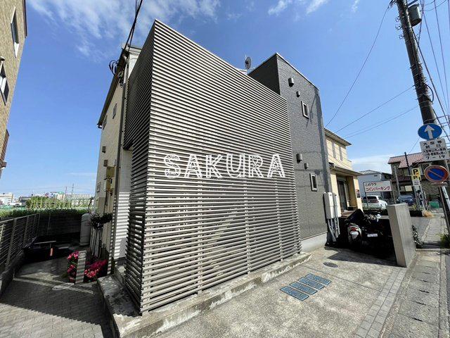 イーフラッツ