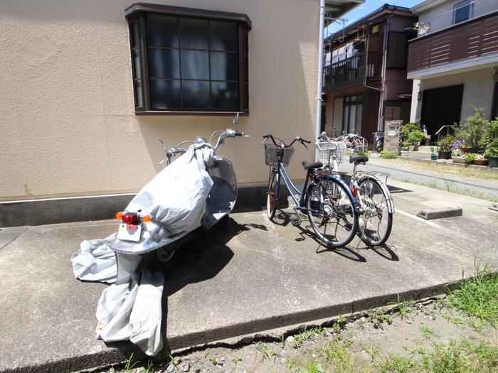 ファミーユ八番館