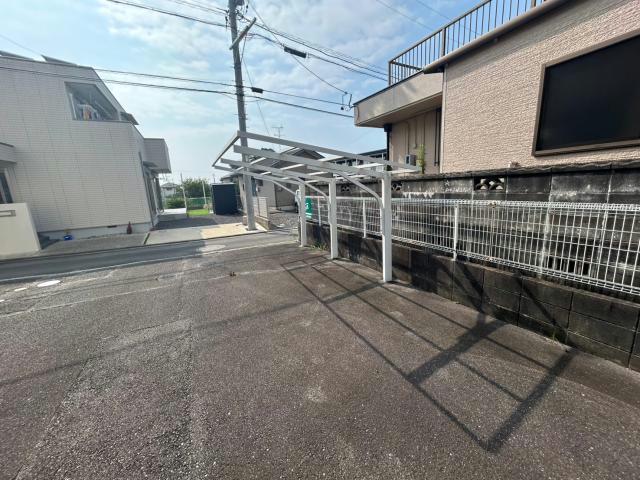 ファミールD