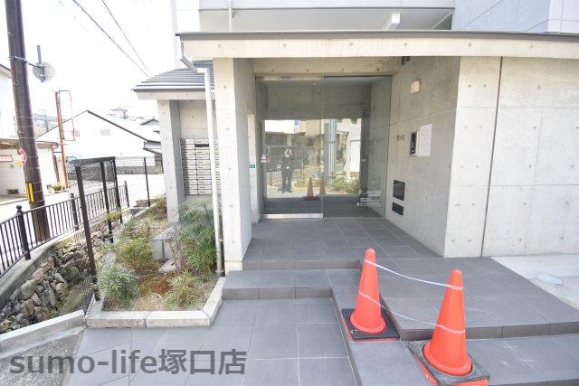 阪急伊丹線 新伊丹駅 徒歩7分 4階建 築8年