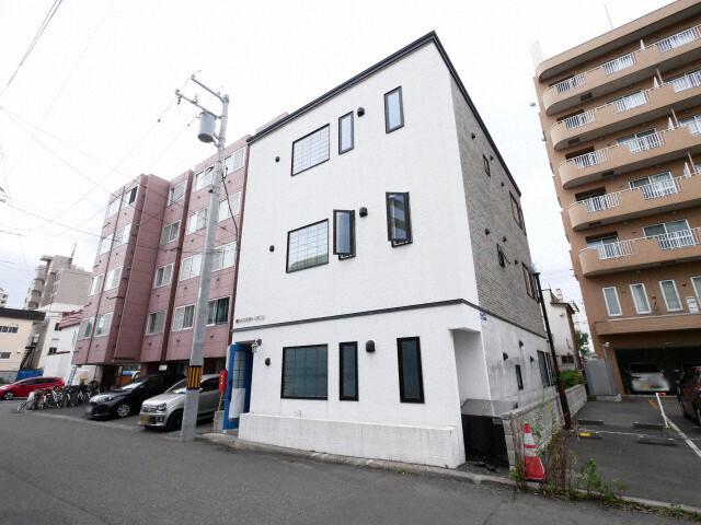 MODERN・DECO