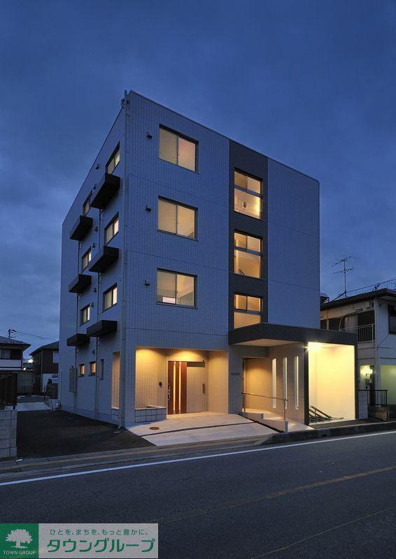 KAYANA