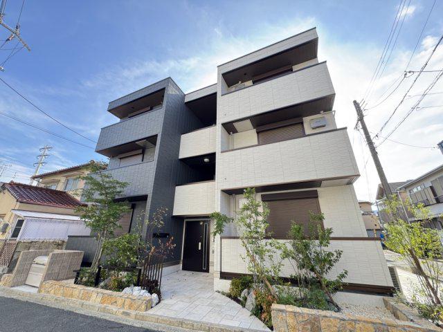 CALMCOURT門戸