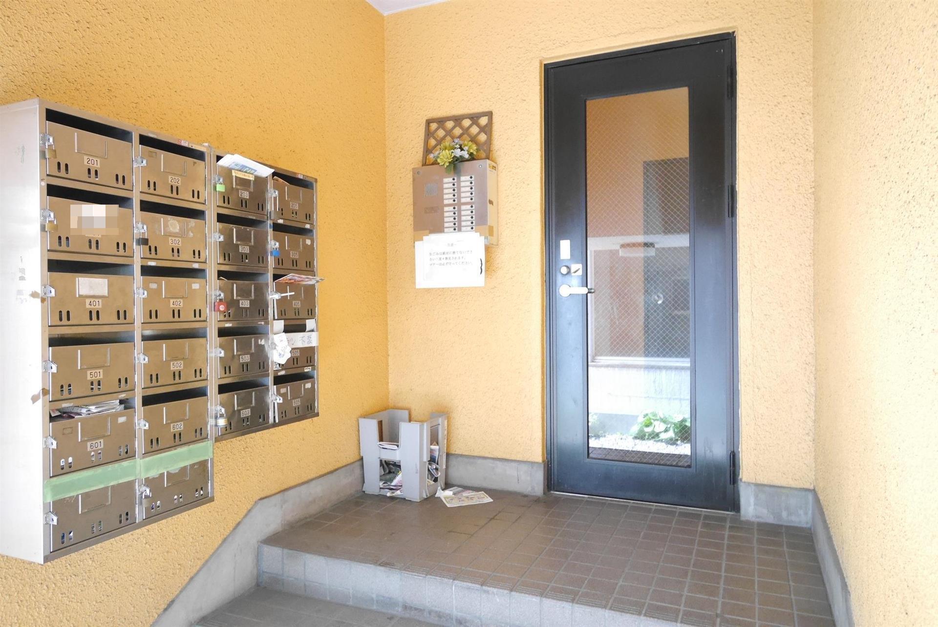 片野三番館
