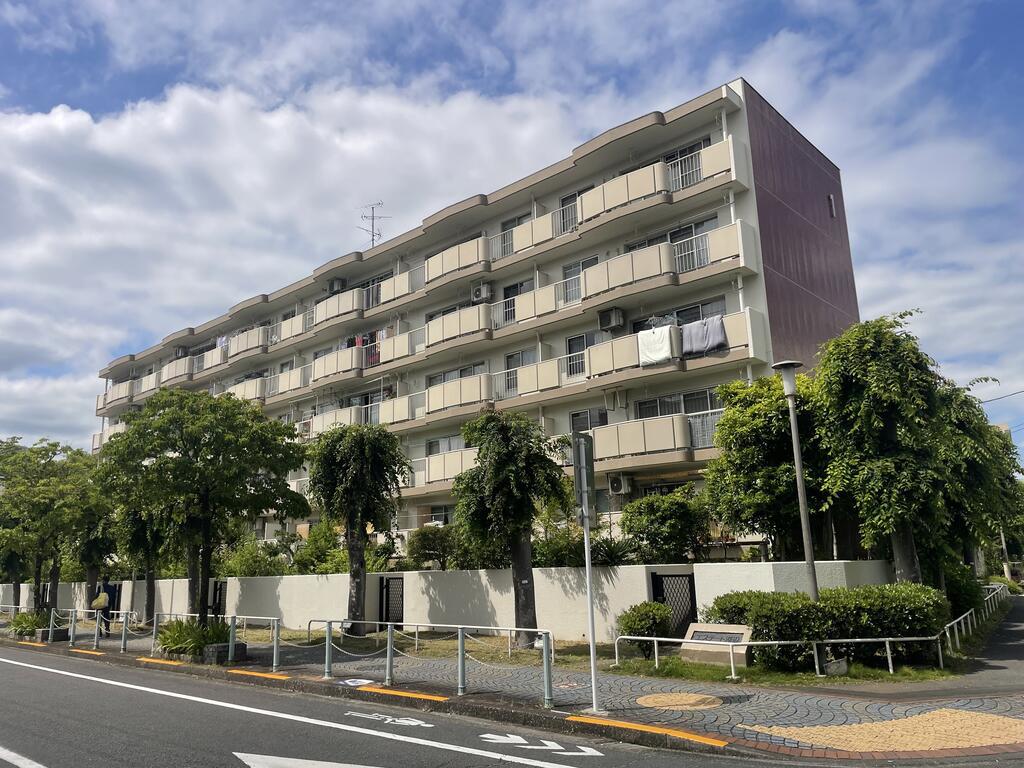 エステート河辺1号棟