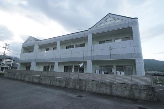 ロイヤルタムラばら館