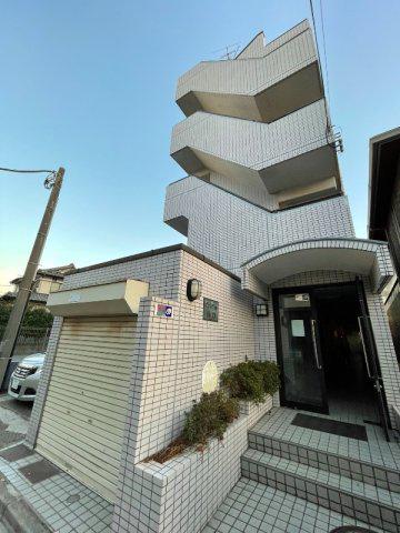 ピラミデ川口