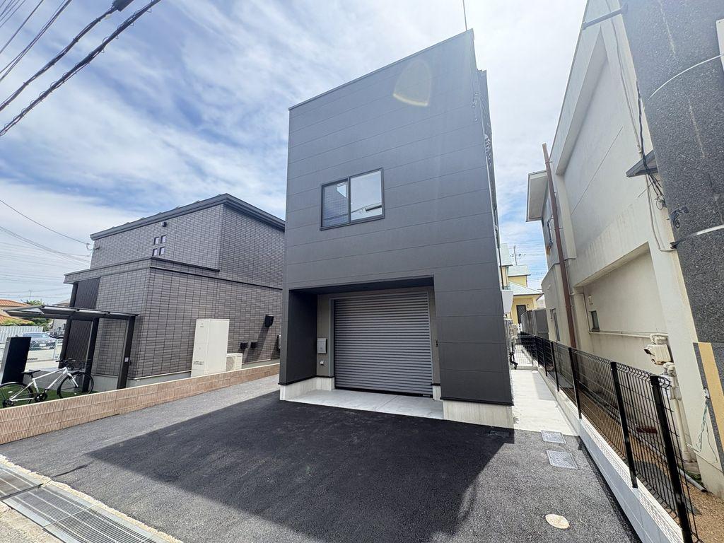 荒井町日之出町ガレージハウス北