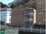 レオパレスカリス