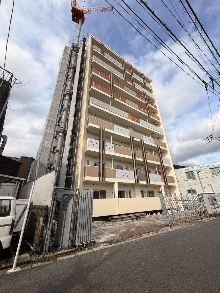 THE APARTMENT開