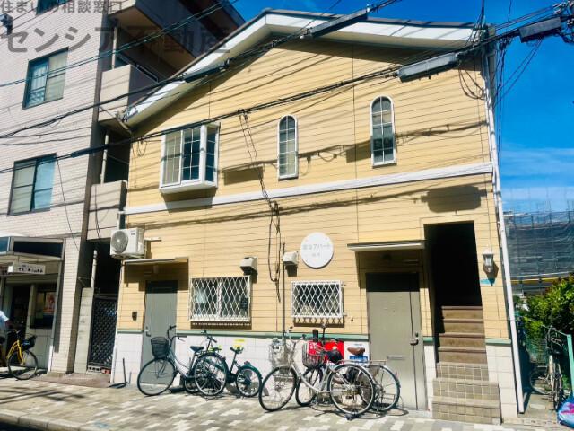 変なアパート内代