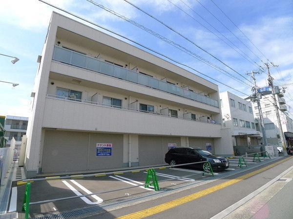 ジュネス宝殿駅前