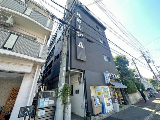 平和マンション