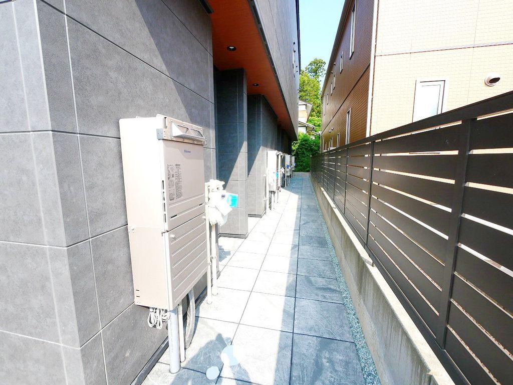 LOGIC蟹沢